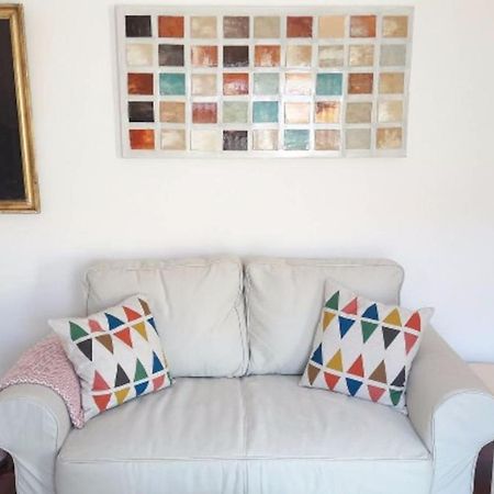 Modern Cosy Flat With Terrace In Campo De Ourique. Leilighet Lisboa Eksteriør bilde