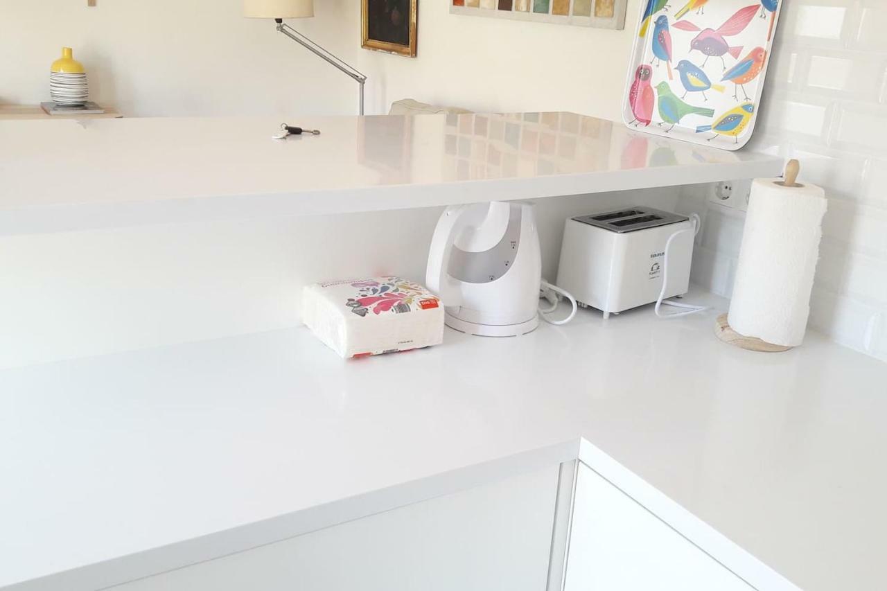 Modern Cosy Flat With Terrace In Campo De Ourique. Leilighet Lisboa Eksteriør bilde