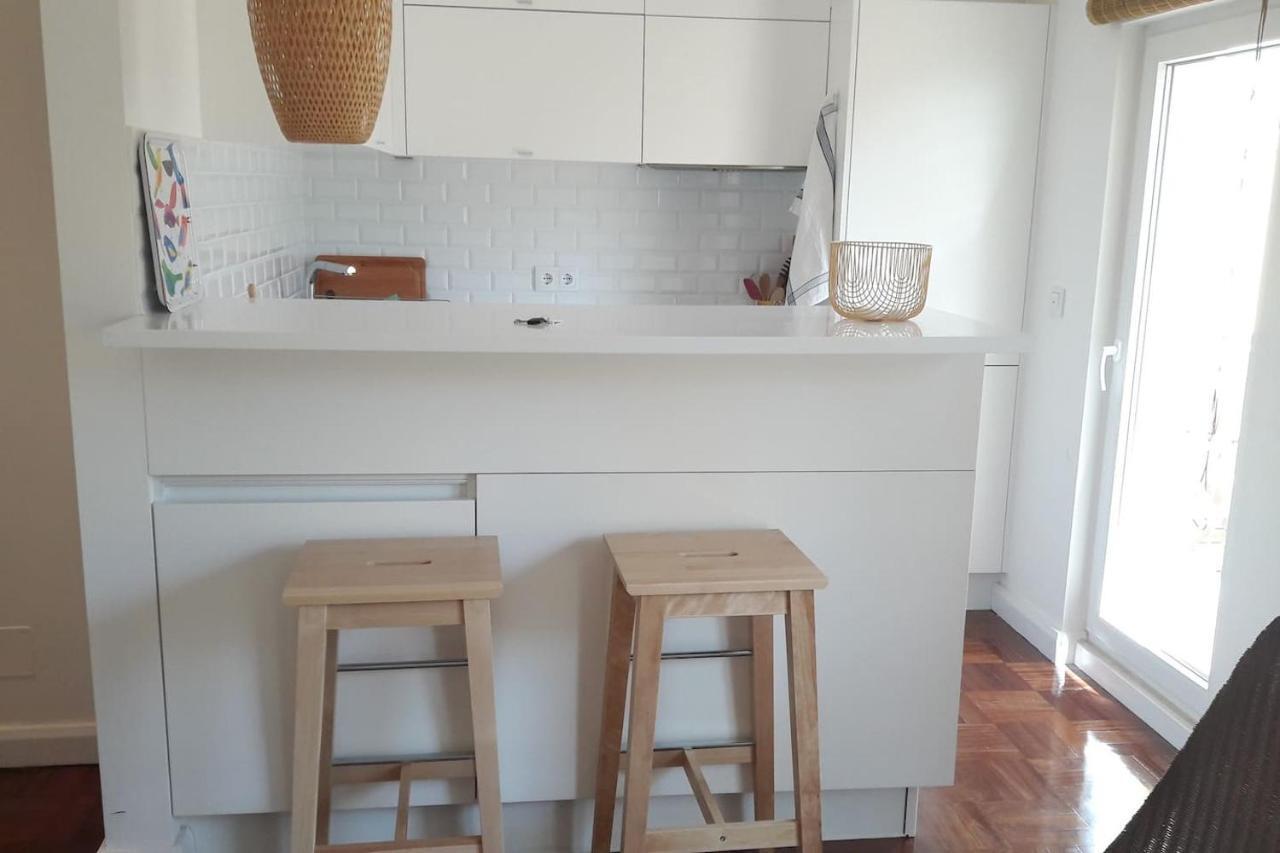 Modern Cosy Flat With Terrace In Campo De Ourique. Leilighet Lisboa Eksteriør bilde
