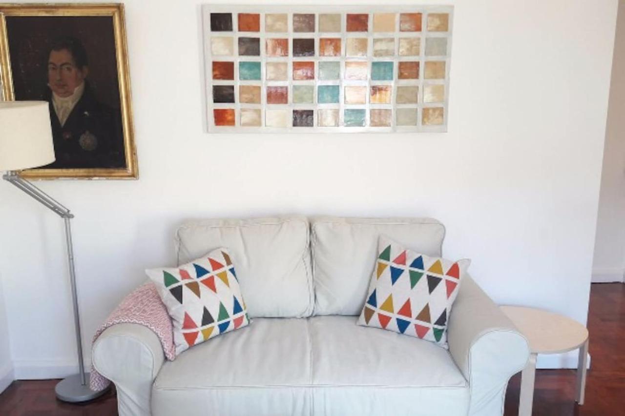 Modern Cosy Flat With Terrace In Campo De Ourique. Leilighet Lisboa Eksteriør bilde
