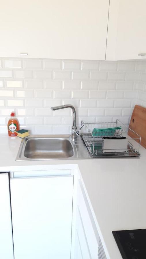 Modern Cosy Flat With Terrace In Campo De Ourique. Leilighet Lisboa Eksteriør bilde